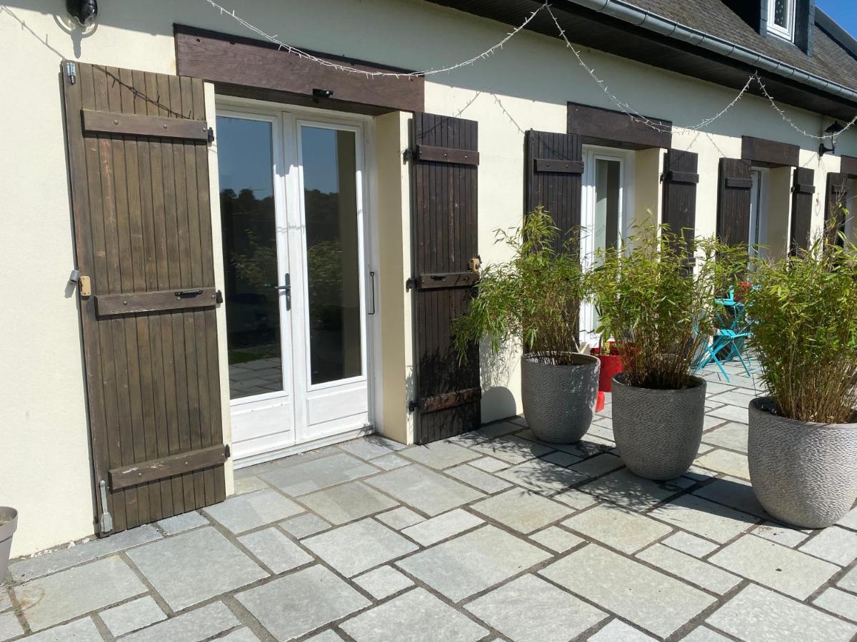 Appartement 2 pièces entre mer et campagne Créhen Esterno foto